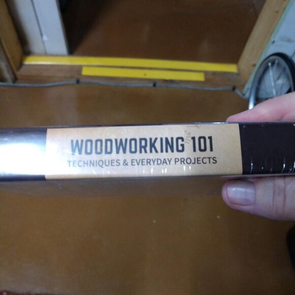DVD Woodworking 101 Techniques & Everyday Projects George Vondriska - Picture 4 of 5